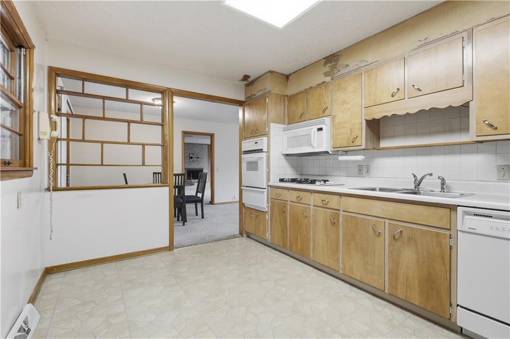 610 NW North Shore Drive — photo 12