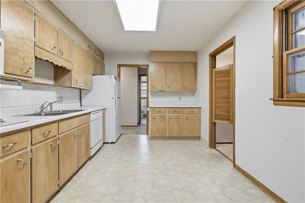 610 NW North Shore Drive — photo 13