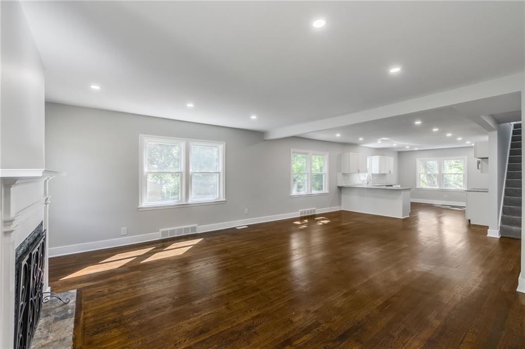 10305 E 70th Terrace — photo 8