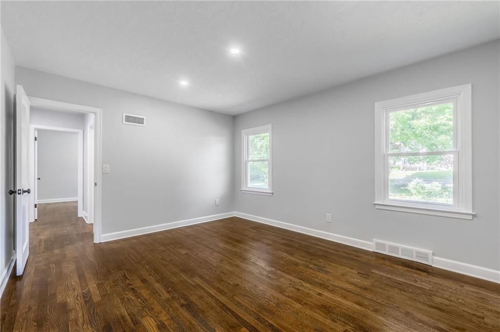 10305 E 70th Terrace — photo 14