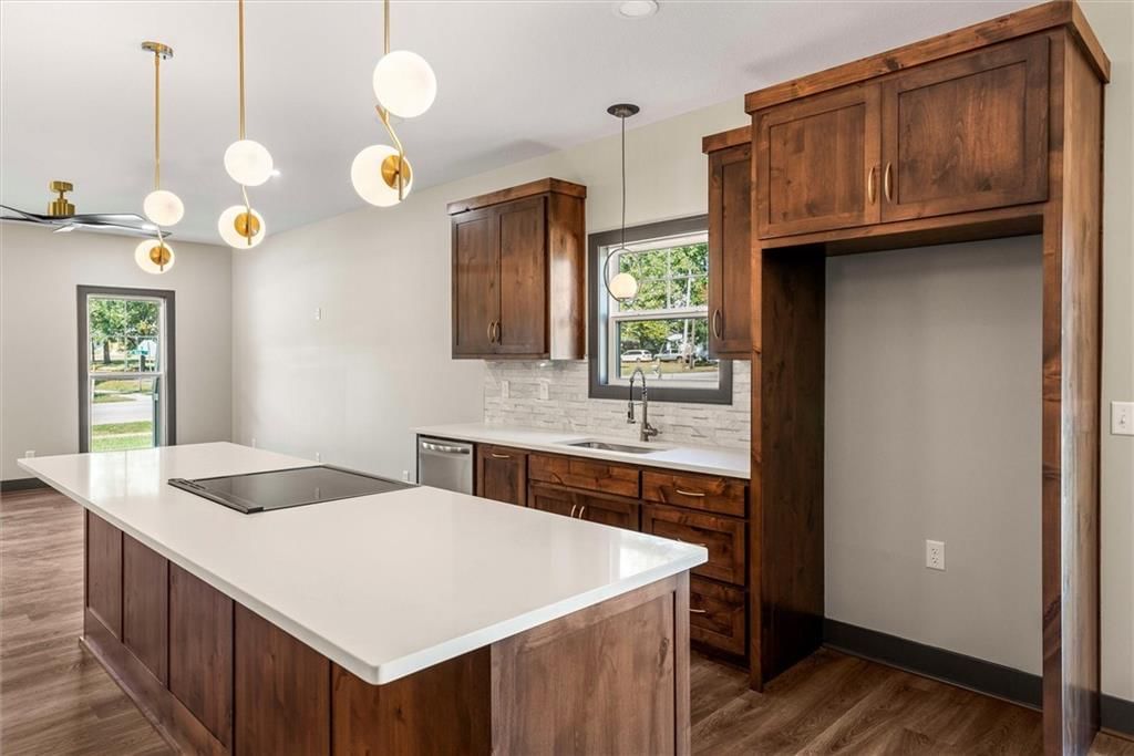 708 N Main Street — photo 8