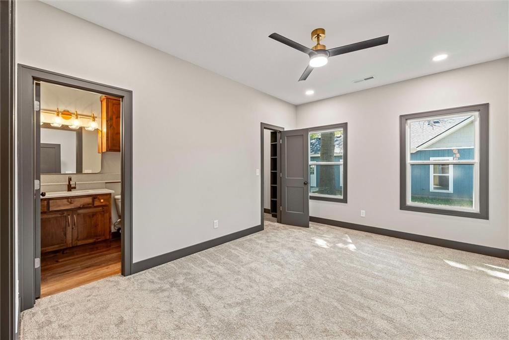 708 N Main Street — photo 11