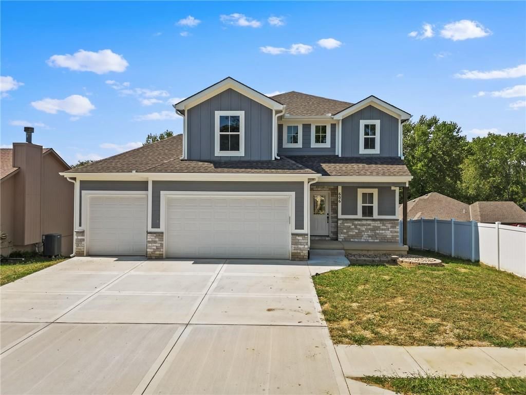 606 Patrick Drive — photo 2