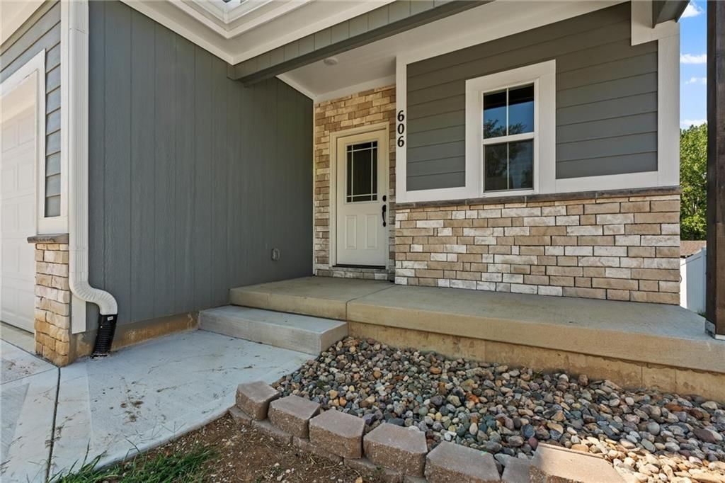 606 Patrick Drive — photo 10