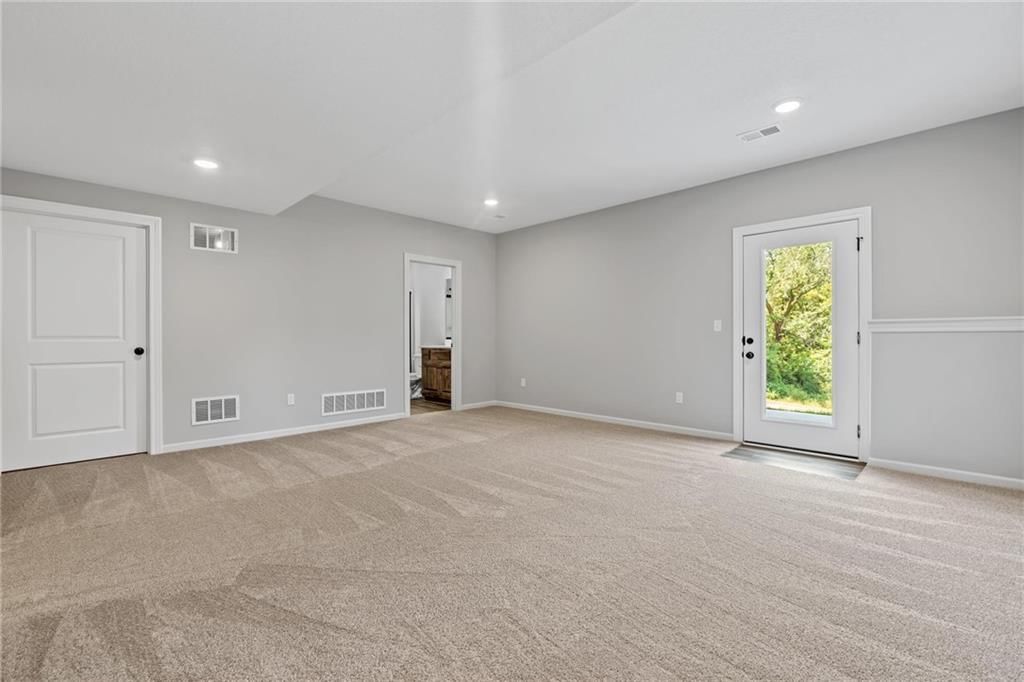 606 Patrick Drive — photo 38