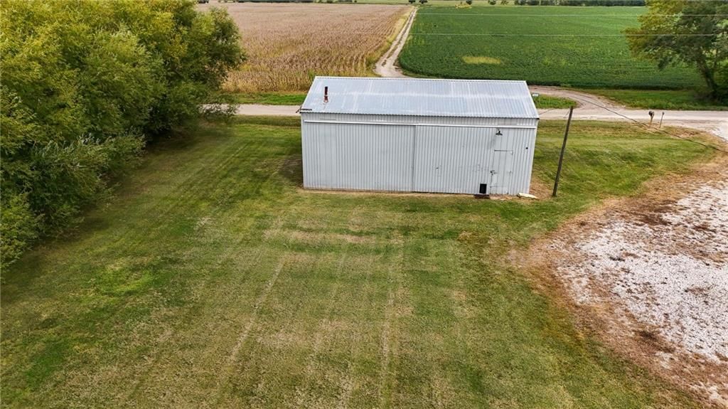 Photo 5 of 35 - 23371 1200 Road