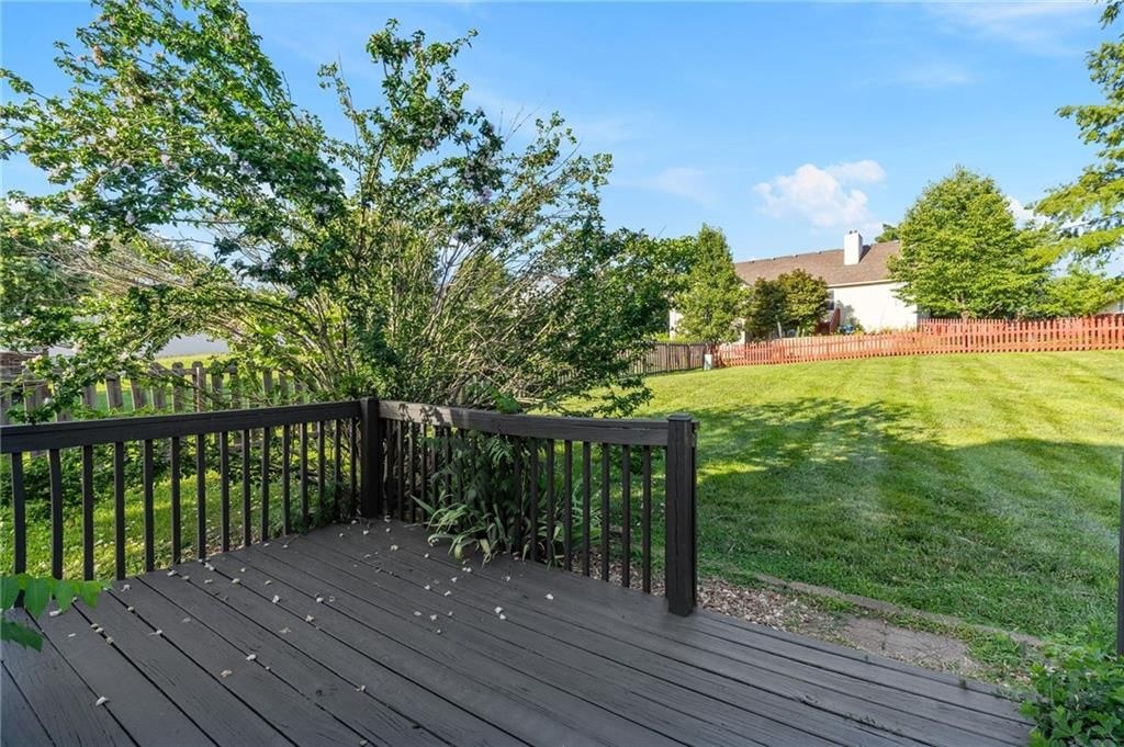 109 Deerfield Drive — photo 35