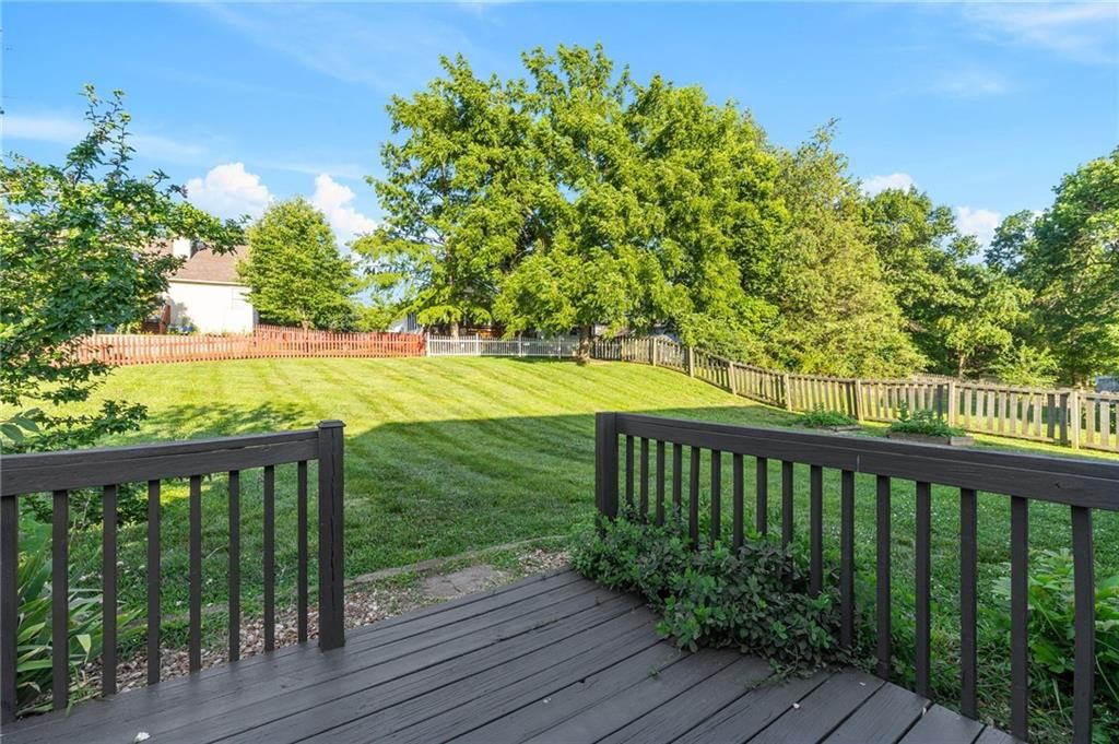 109 Deerfield Drive — photo 36
