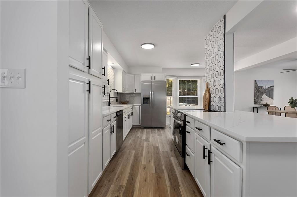 12801 Winchester Avenue — photo 4