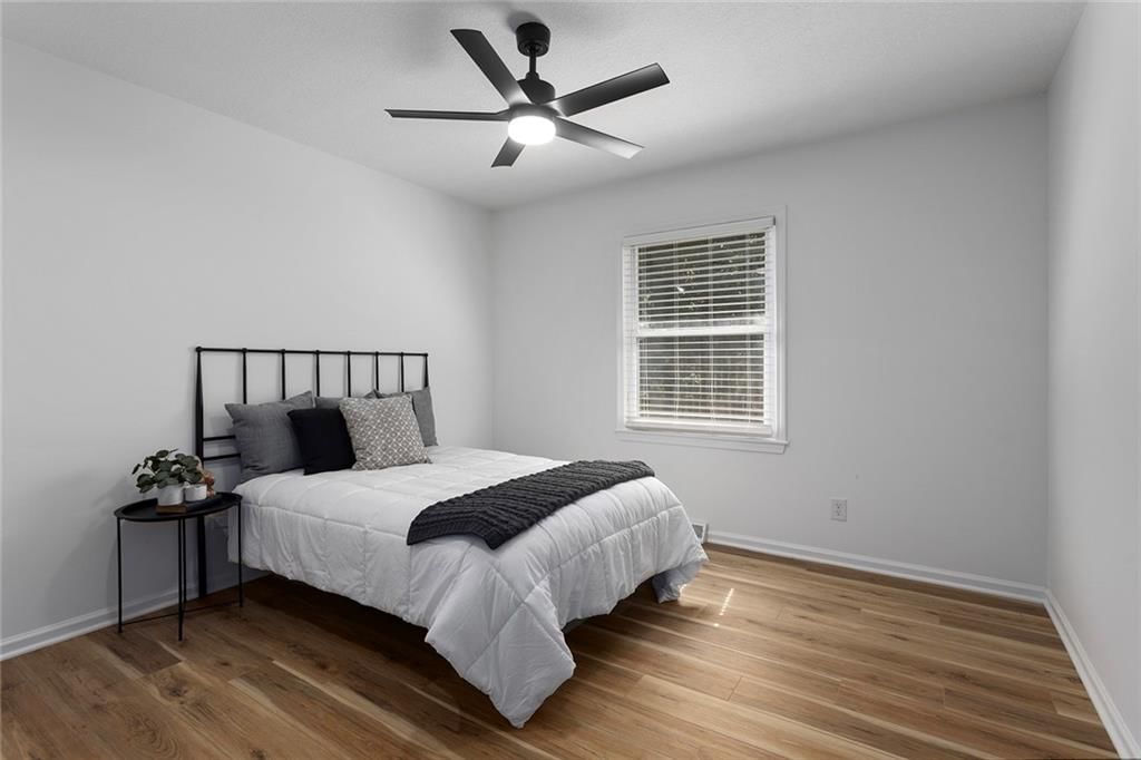 12801 Winchester Avenue — photo 14