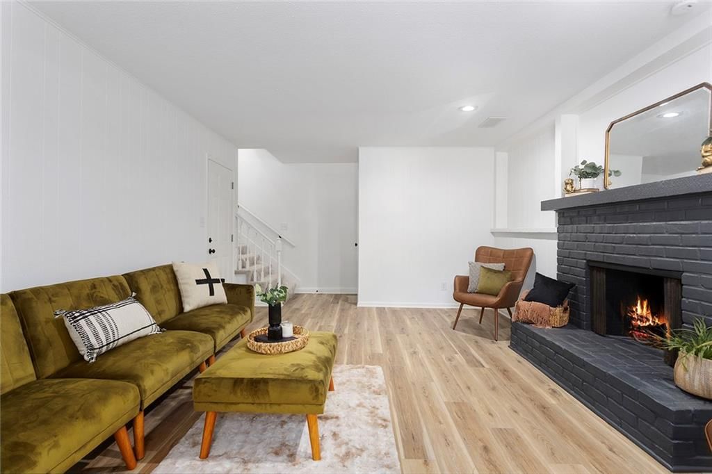 12801 Winchester Avenue — photo 23