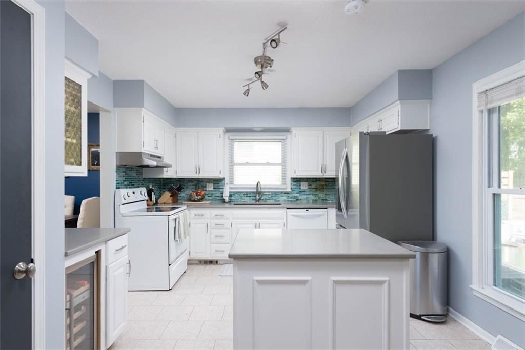 3625 N Walnut Street — photo 10