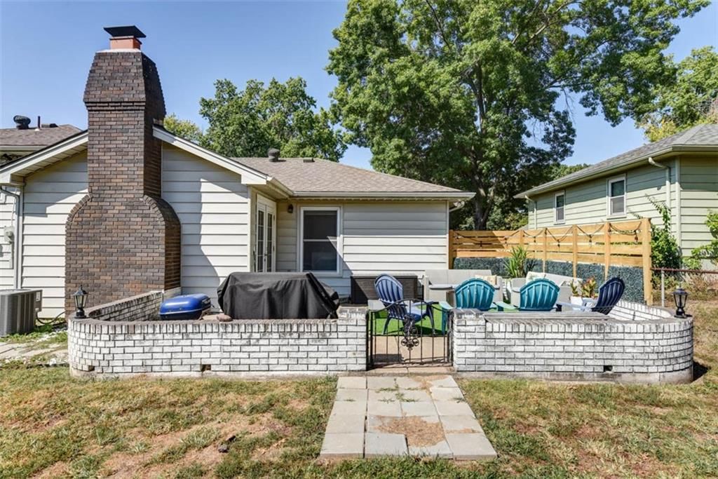 3625 N Walnut Street — photo 31