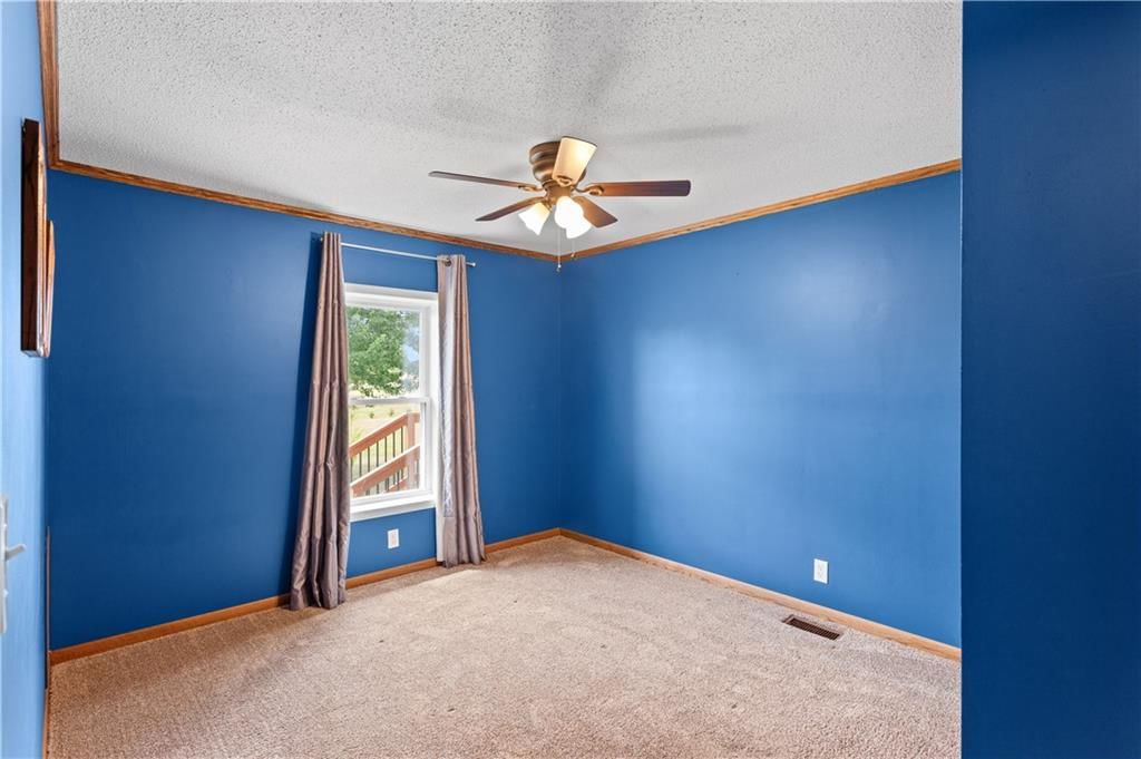 15038 Fairmount Road — photo 24