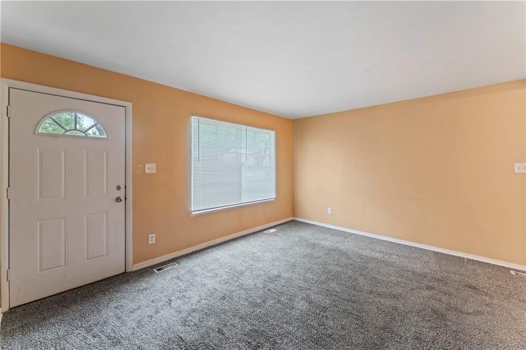 Photo 5 of 23 - 6418 E 150th Street