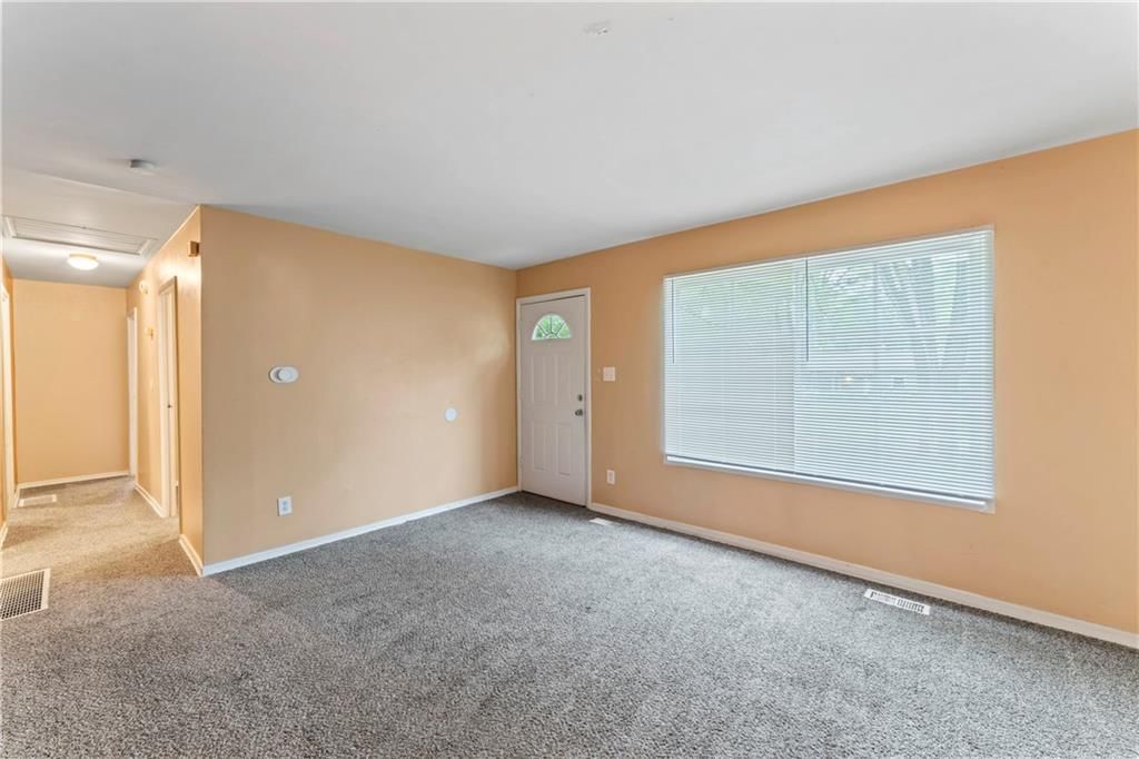 Photo 6 of 23 - 6418 E 150th Street