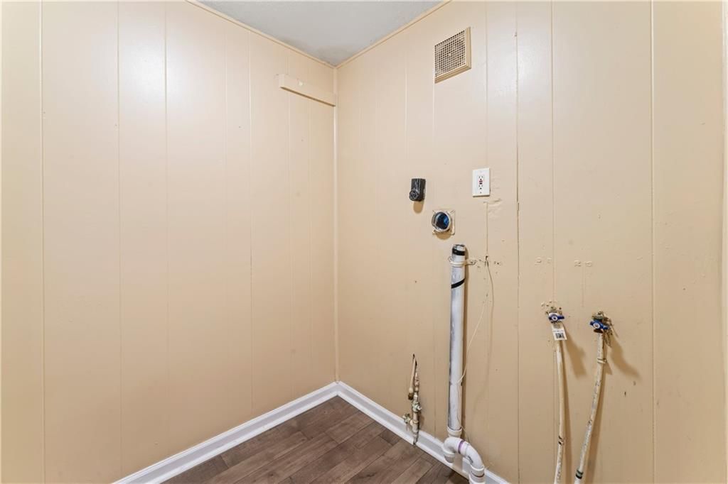 Photo 16 of 23 - 6418 E 150th Street