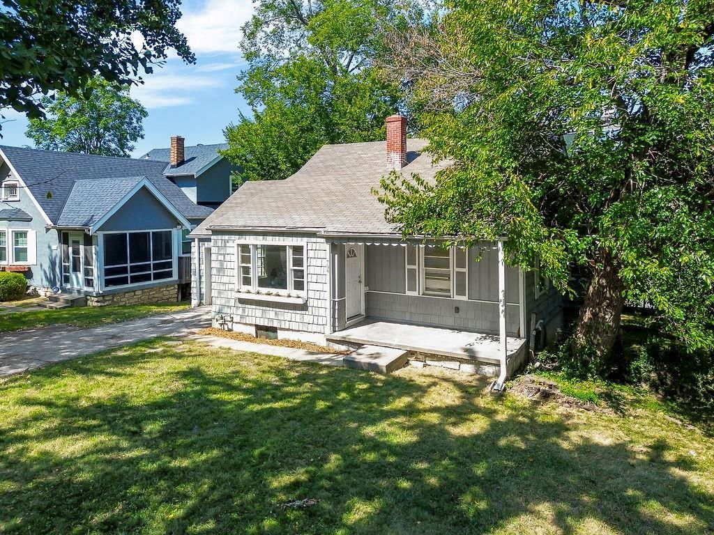 734 E 63rd Terrace — photo 21