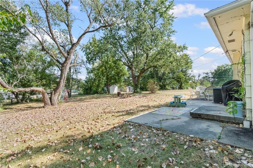 113 N Austin Street — photo 23