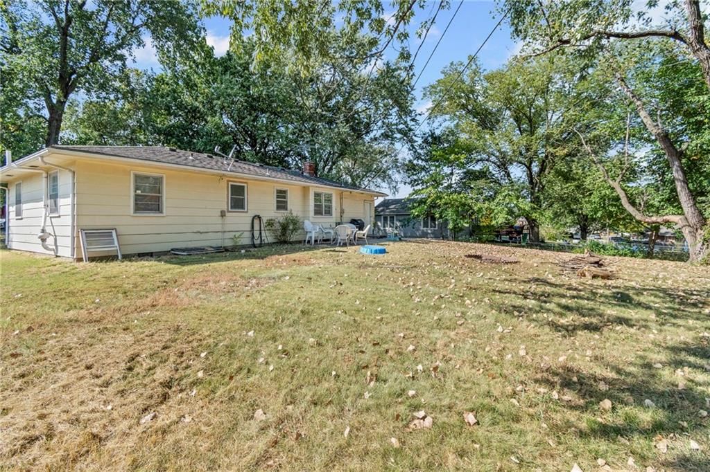 113 N Austin Street — photo 25
