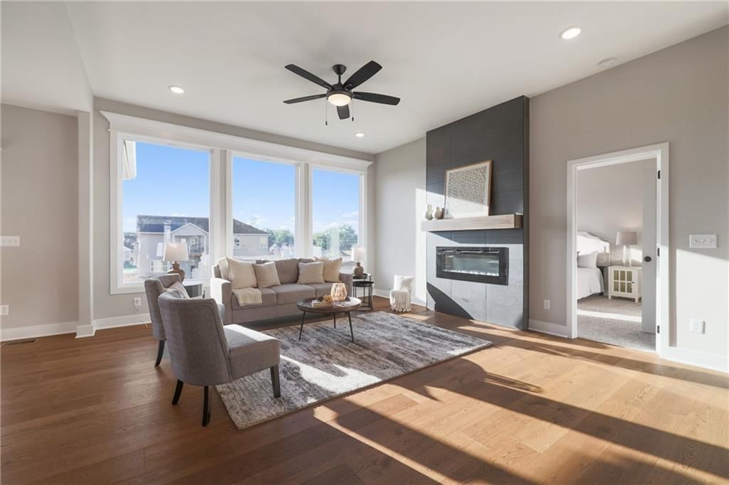 2341 NE Colonnade Avenue — photo 9