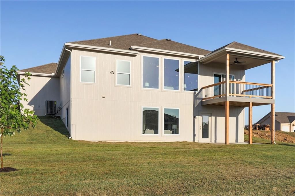 2341 NE Colonnade Avenue — photo 40
