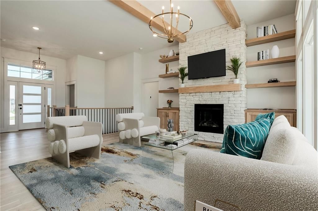 Photo 5 of 39 - 32263 W 165th Street