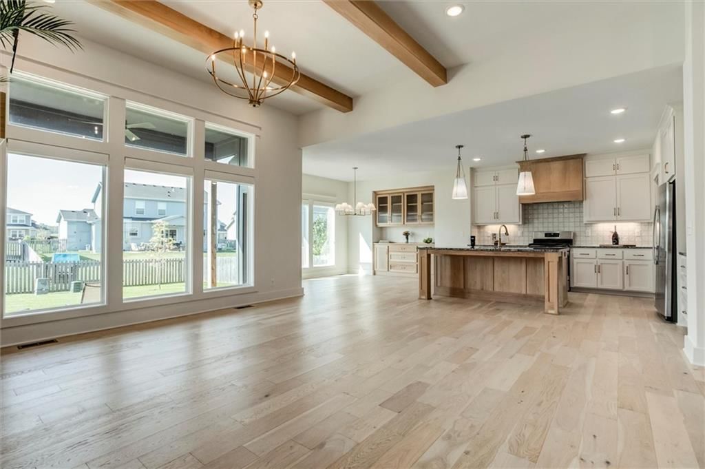 Photo 9 of 39 - 32263 W 165th Street