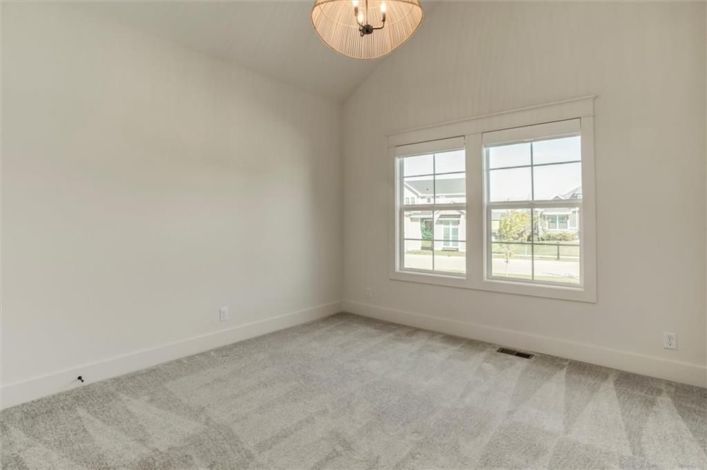 Photo 22 of 39 - 32263 W 165th Street