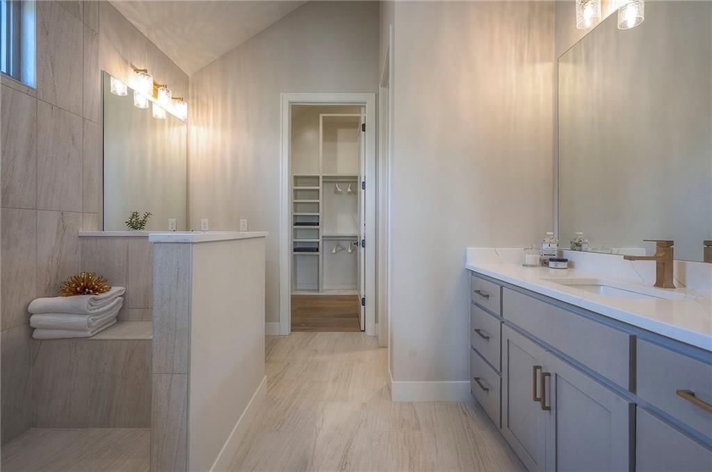 908 Savannah Lane — photo 32
