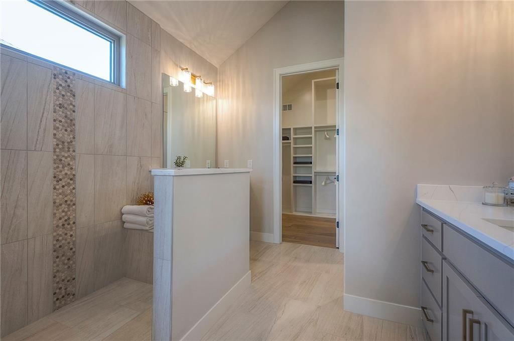 908 Savannah Lane — photo 33