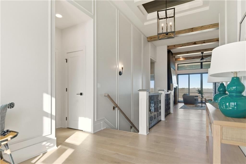 2607 NE Woodland Oak Drive — photo 4
