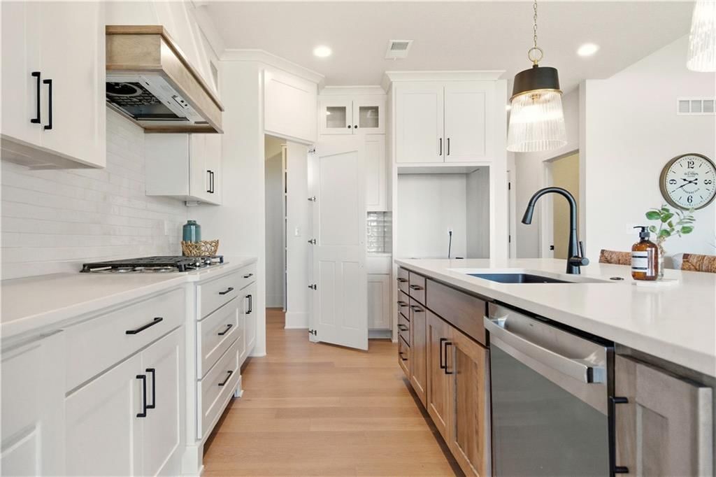 2607 NE Woodland Oak Drive — photo 16
