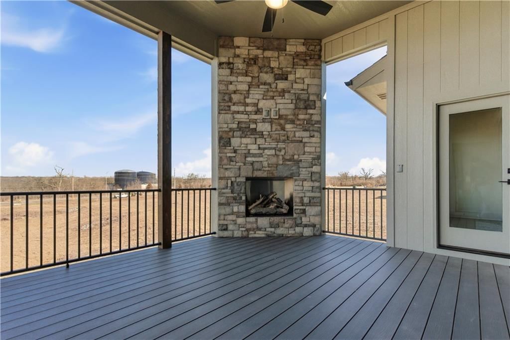 2607 NE Woodland Oak Drive — photo 23