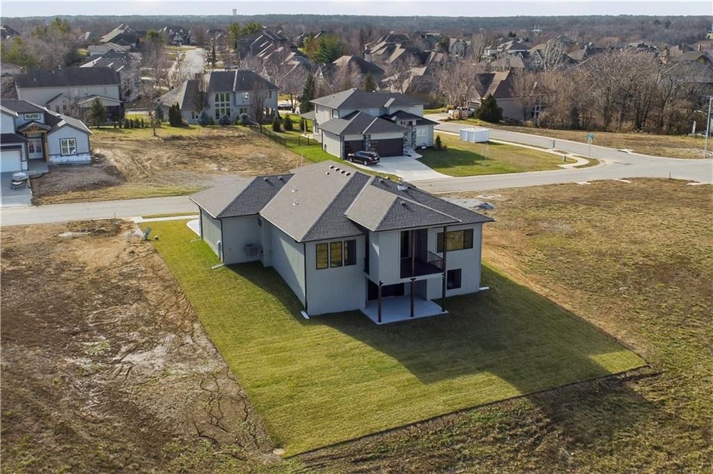 2607 NE Woodland Oak Drive — photo 59