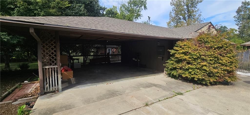 817 Elmwood Lane — photo 31