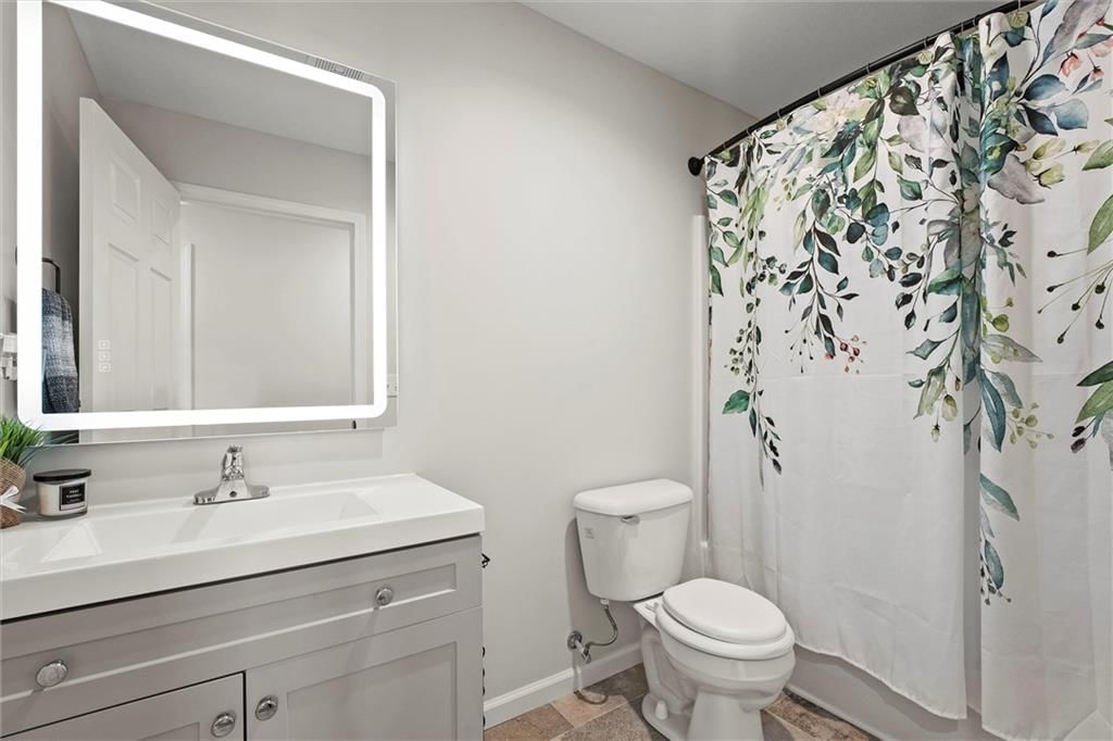 124 E Pacific Avenue — photo 12