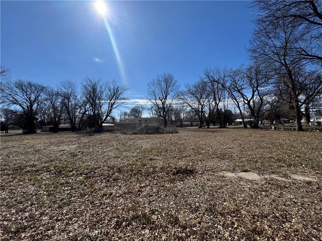 604,608 W pine Street — photo 2