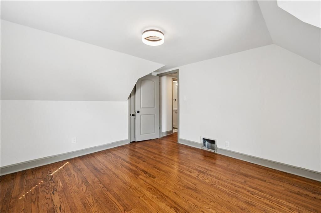 7400 Wayne Avenue — photo 23