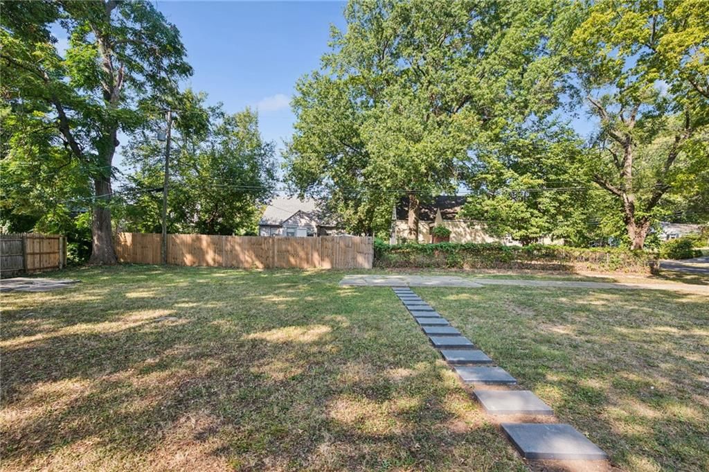 7400 Wayne Avenue — photo 28