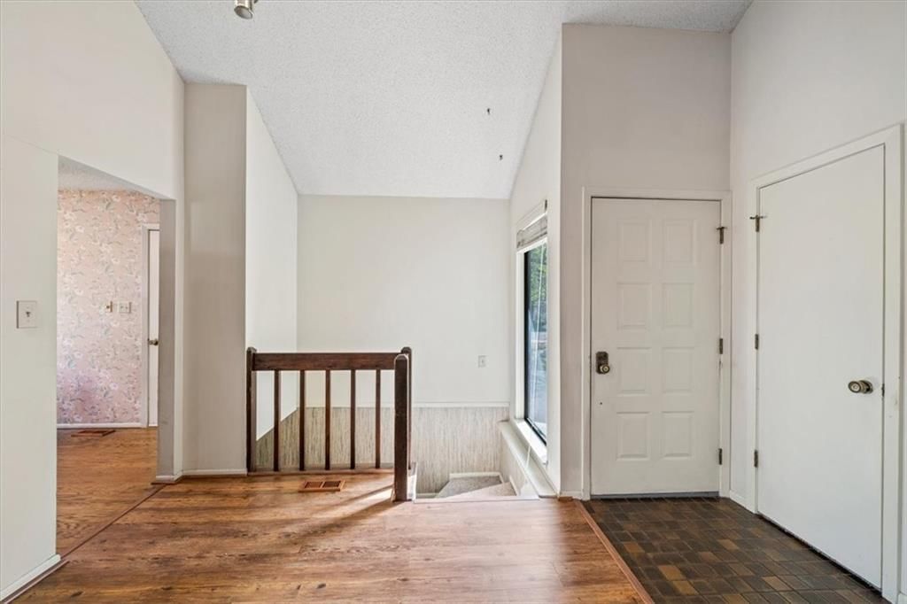 10786 Westgate Road — photo 9