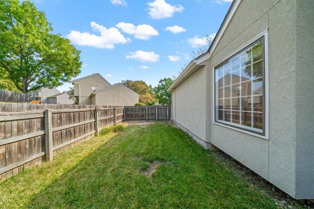10786 Westgate Road — photo 34