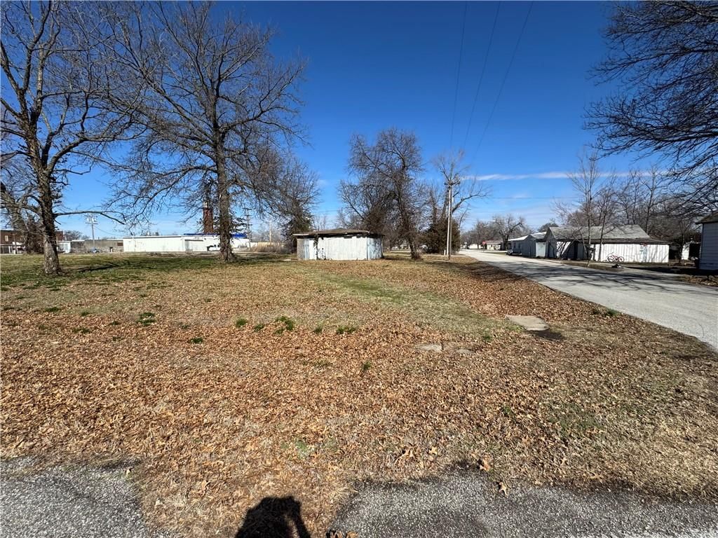 205 E Pine Street — photo 2