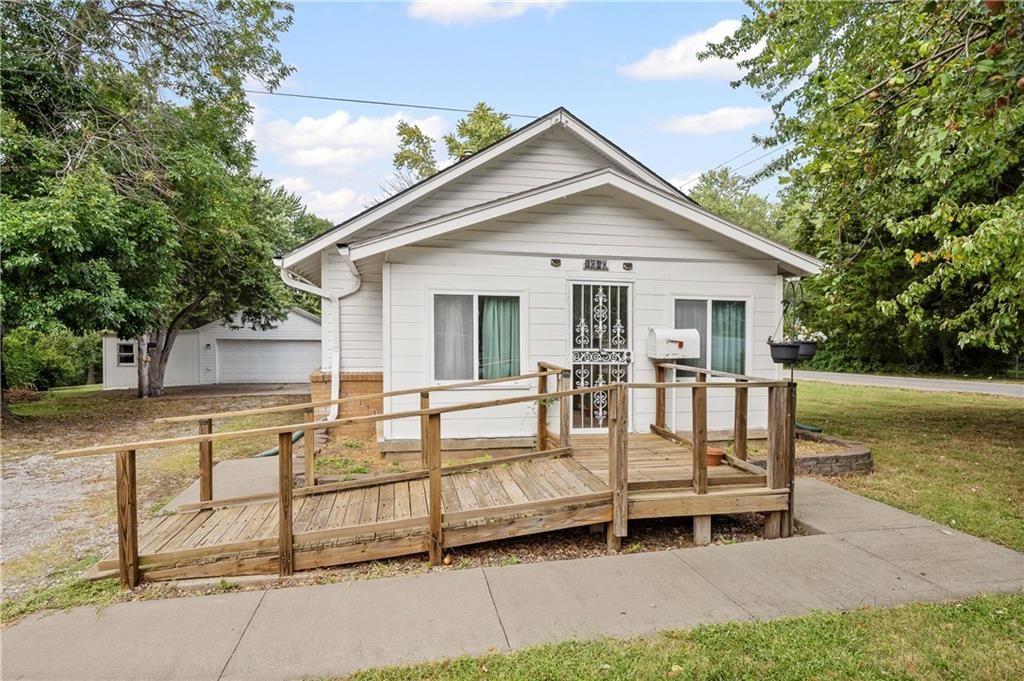 1040 Stone Street, Independence, MO