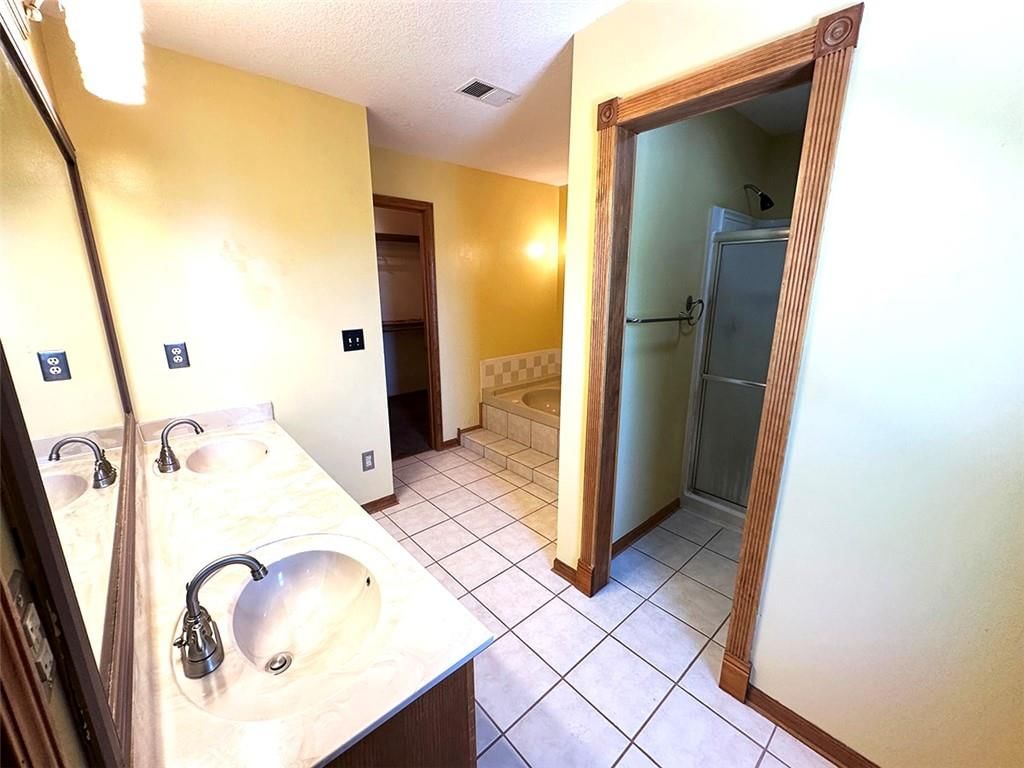 1152 SW Pacific Circle — photo 34