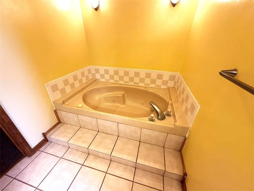 1152 SW Pacific Circle — photo 36