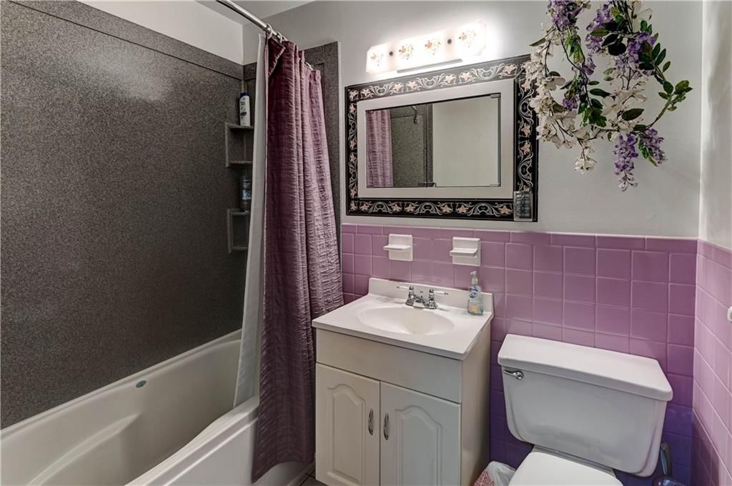 Photo 18 of 29 - 4948 N College Avenue