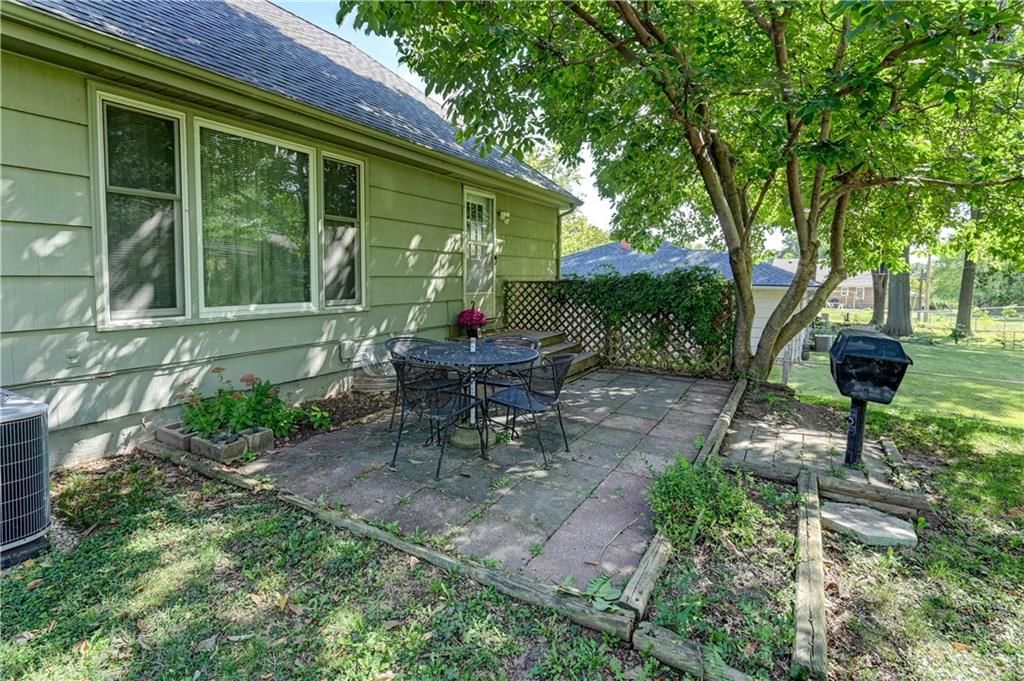Photo 26 of 29 - 4948 N College Avenue