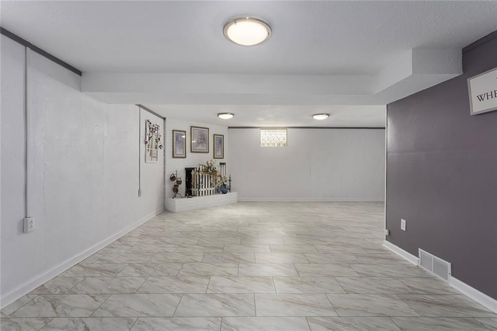 9700 E 82nd Terrace — photo 32