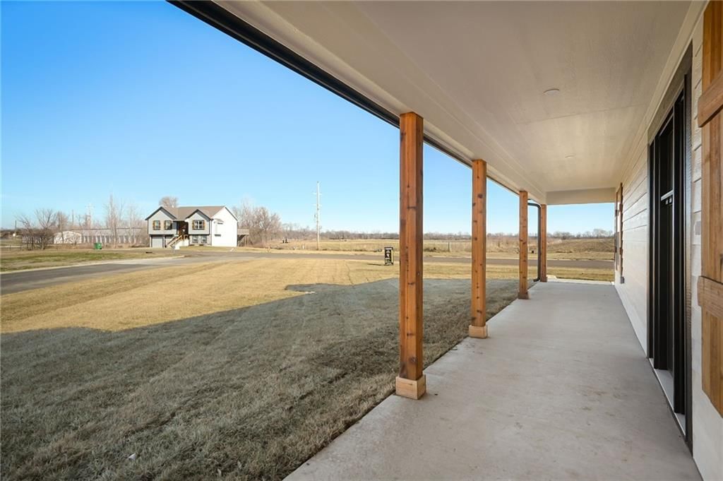 704 Colony Avenue — photo 3